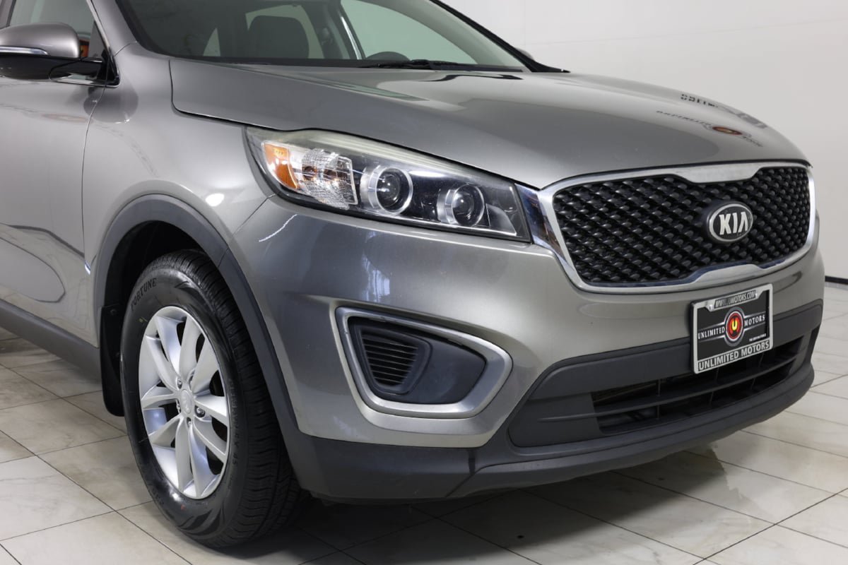 Used 2016 Kia Sorento L FWD image 32