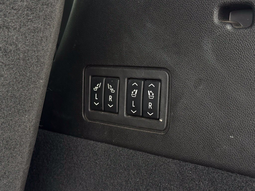 Used 2023 Cadillac XT6 Premium Luxury AWD/4WD image 14
