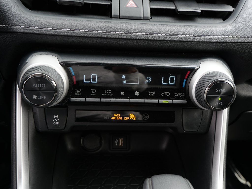 Certified 2025 Toyota RAV4 LE AWD/4WD image 19