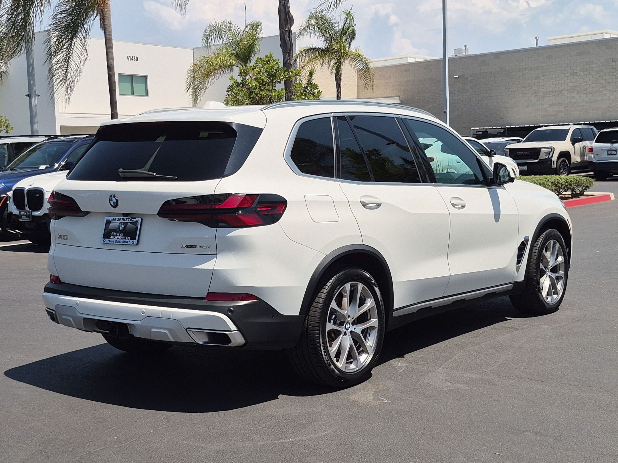 Used 2024 BMW X5 xDrive40i w/ Parking Assistance Package AWD/4WD image 10