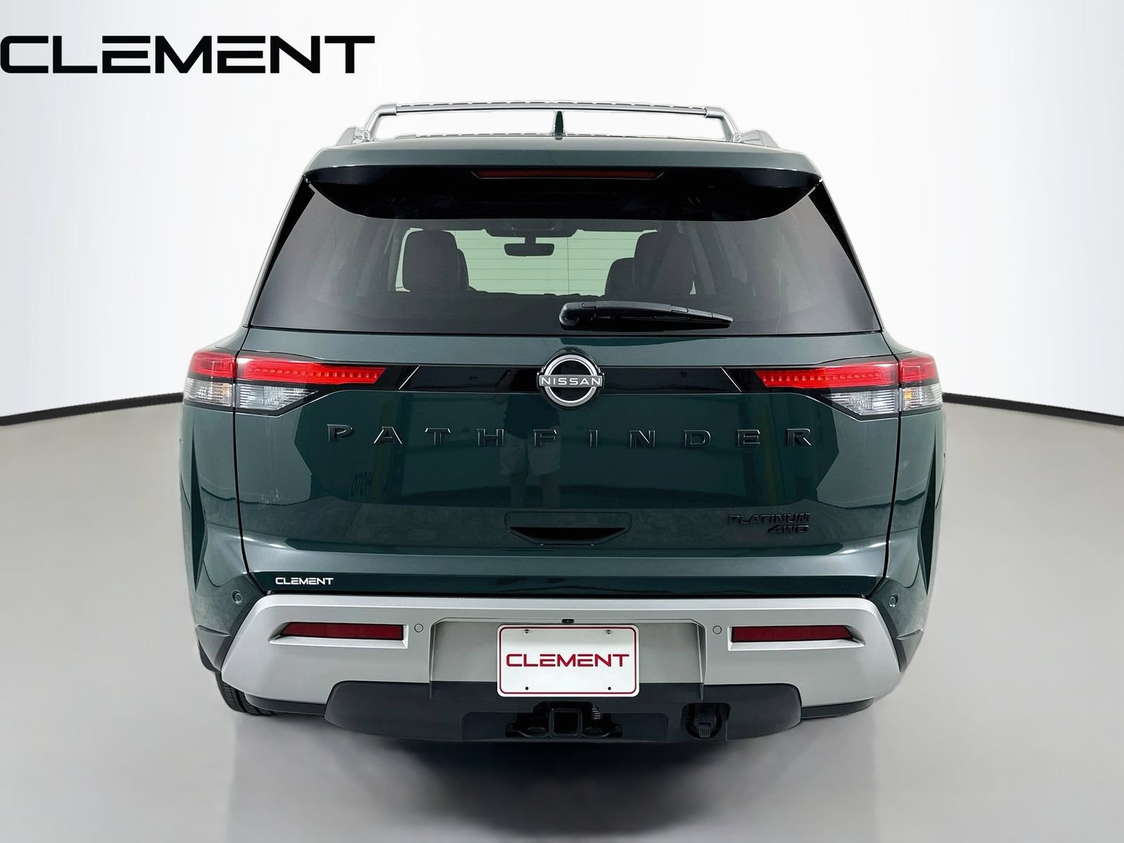 Used 2024 Nissan Pathfinder Platinum w/ Lighting Package (N93) AWD/4WD image 8