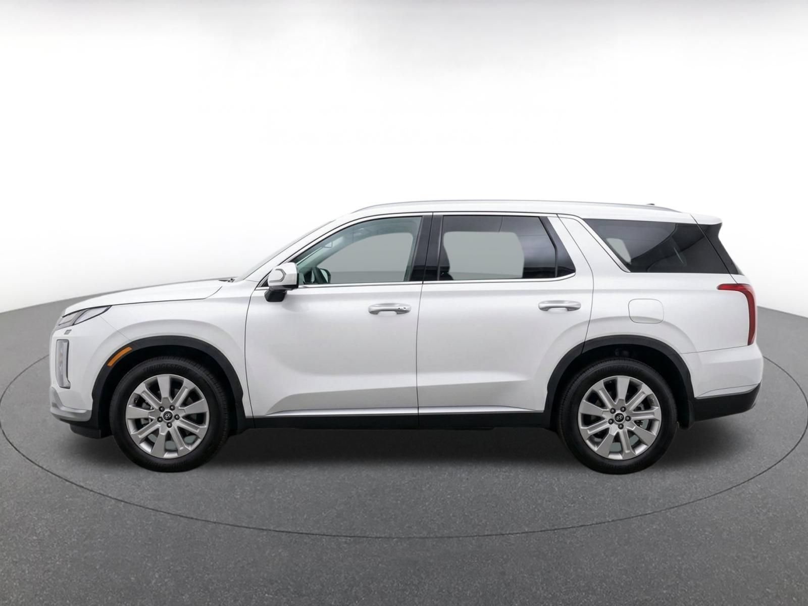 Used 2025 Hyundai Palisade SEL FWD image 4