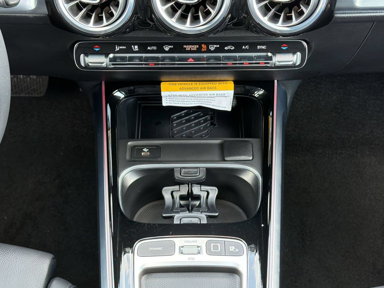 Used 2025 Mercedes-Benz GLB 250 image 19