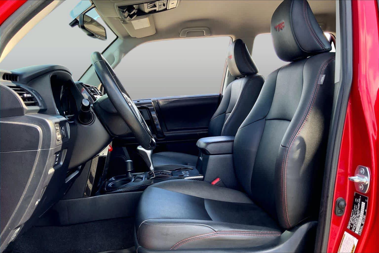 Used 2019 Toyota 4Runner TRD Off-Road Premium AWD/4WD image 8