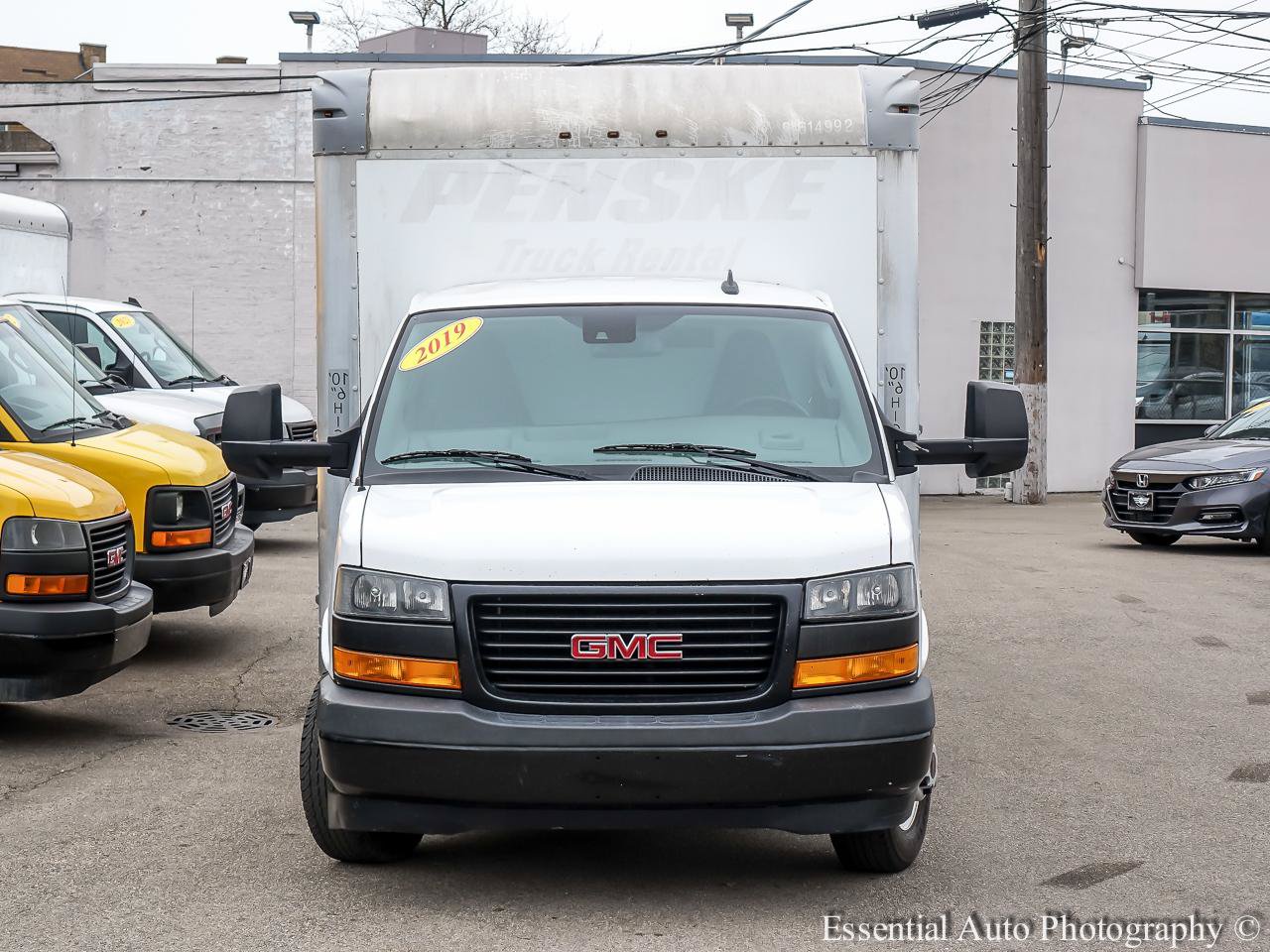 Used 2019 GMC Savana 3500 Extended w/ Driver Convenience Package RWD image 4