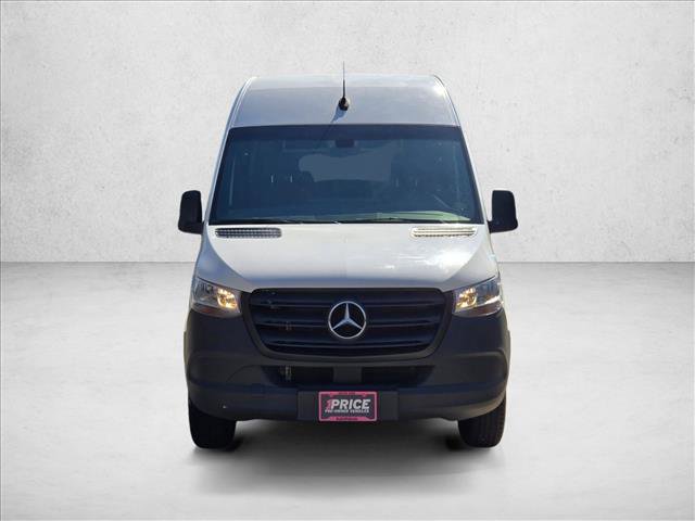 Used 2024 Mercedes-Benz Sprinter 2500 image 2