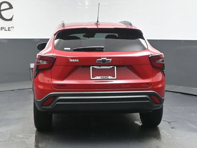New 2026 Chevrolet Trax LT w/ Midnight Edition FWD image 13
