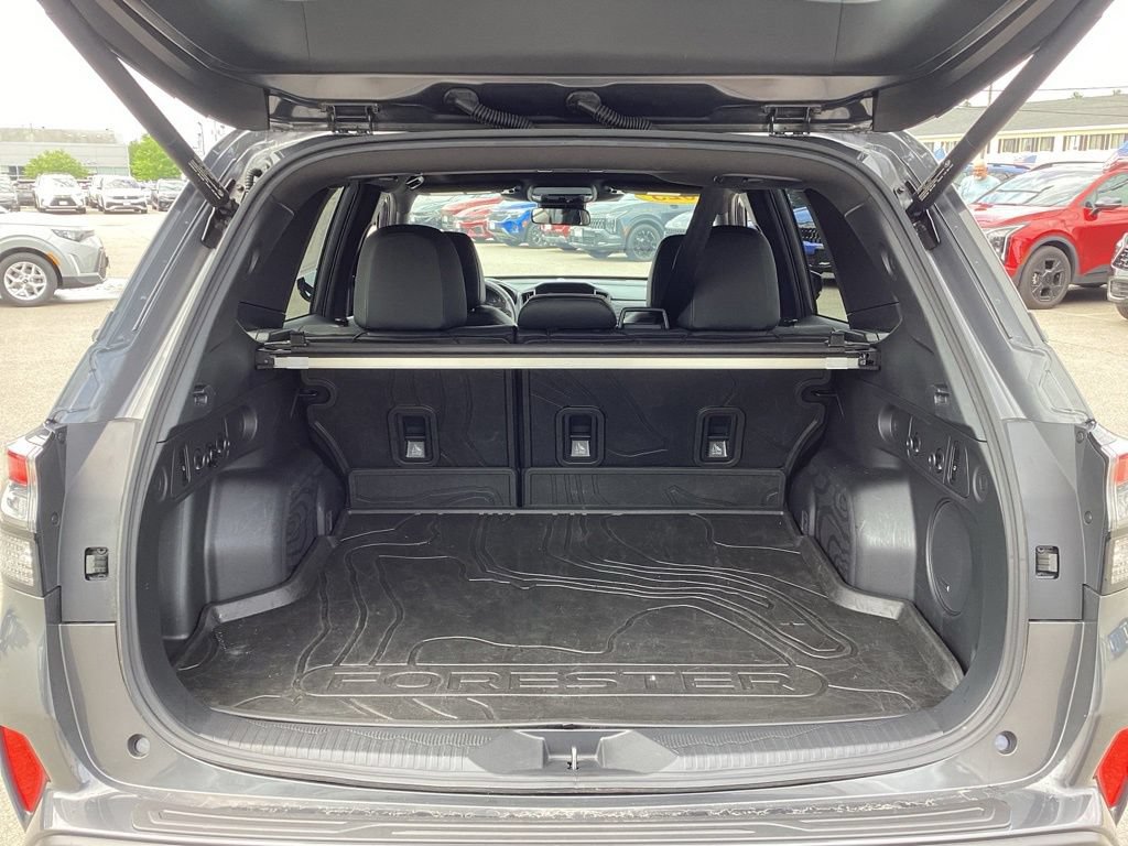 Used 2025 Subaru Forester Limited AWD/4WD image 8