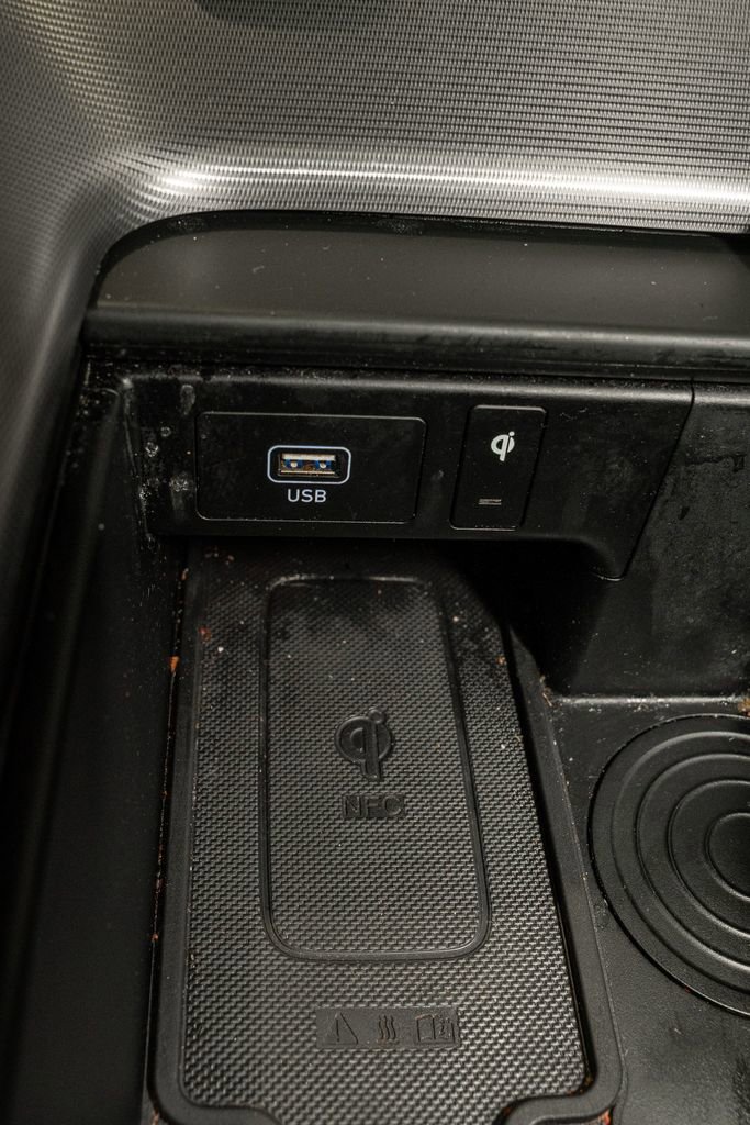 Used 2024 Hyundai Palisade Calligraphy image 19