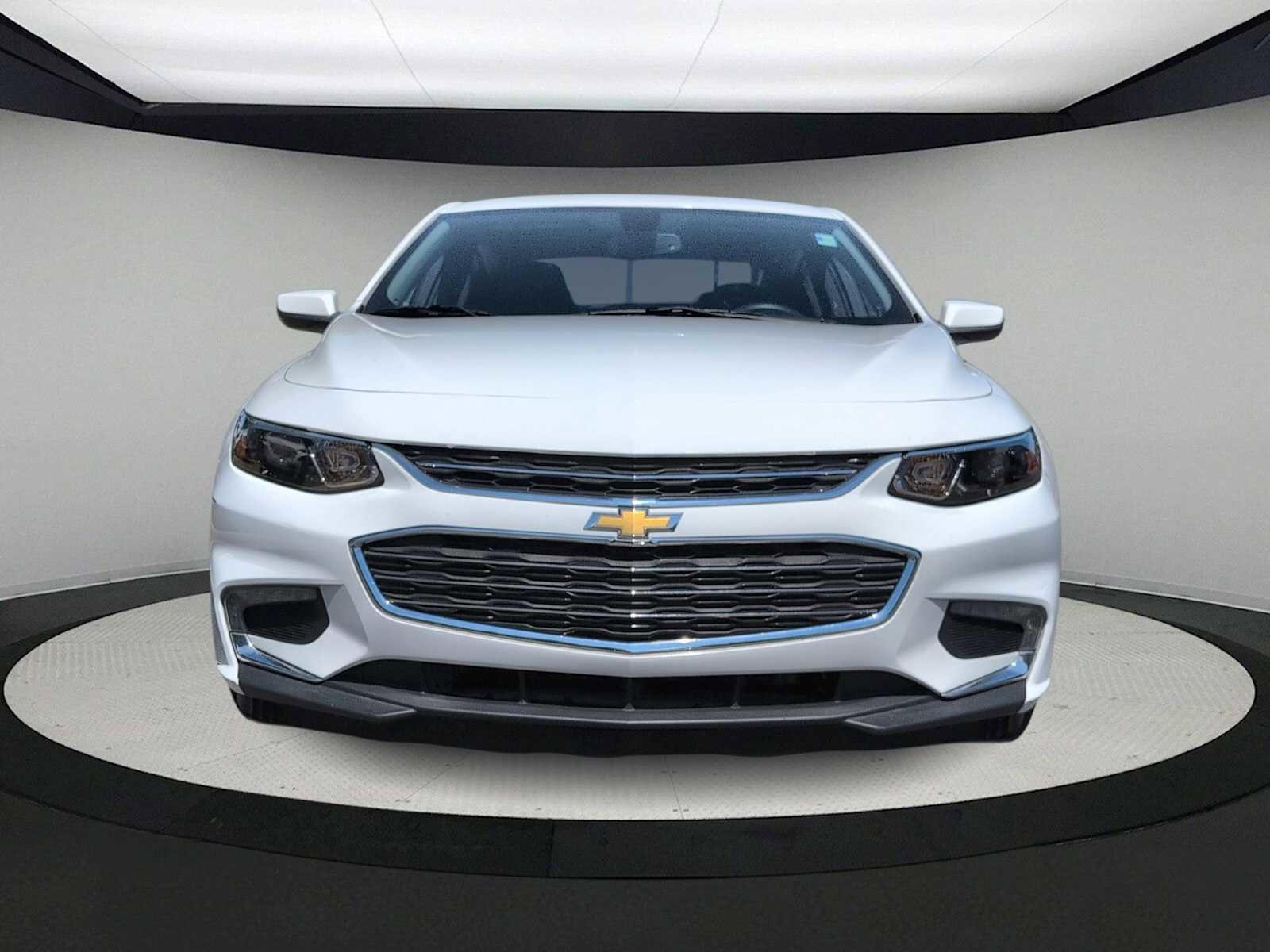 Used 2016 Chevrolet Malibu LT FWD image 3