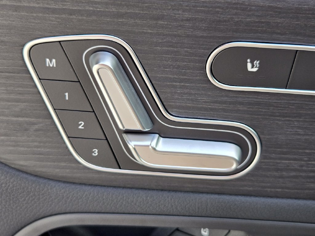 New 2026 Mercedes-Benz GLA 35 AMG 4MATIC image 17