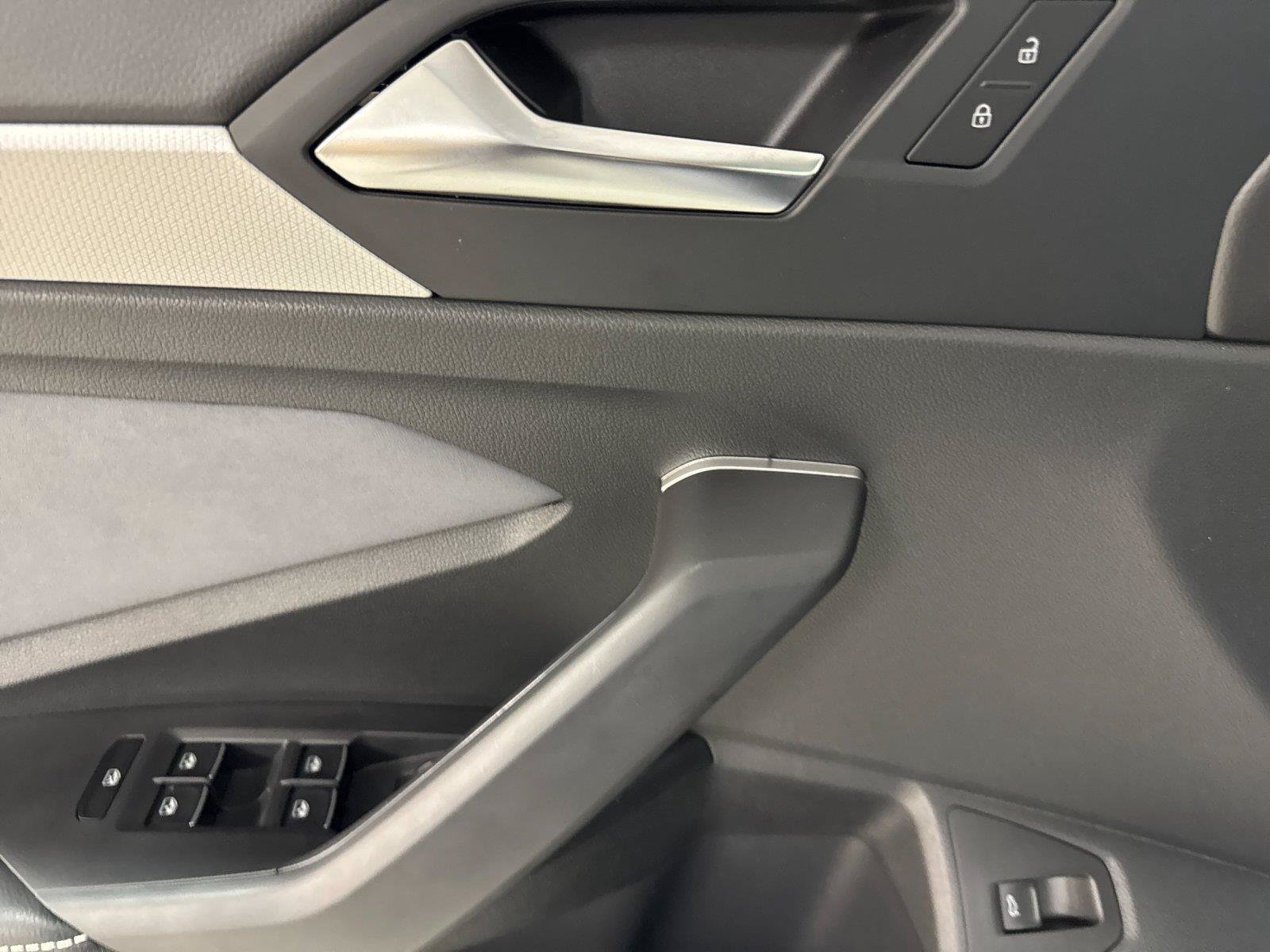 New 2027 Volkswagen Jetta SE FWD image 10
