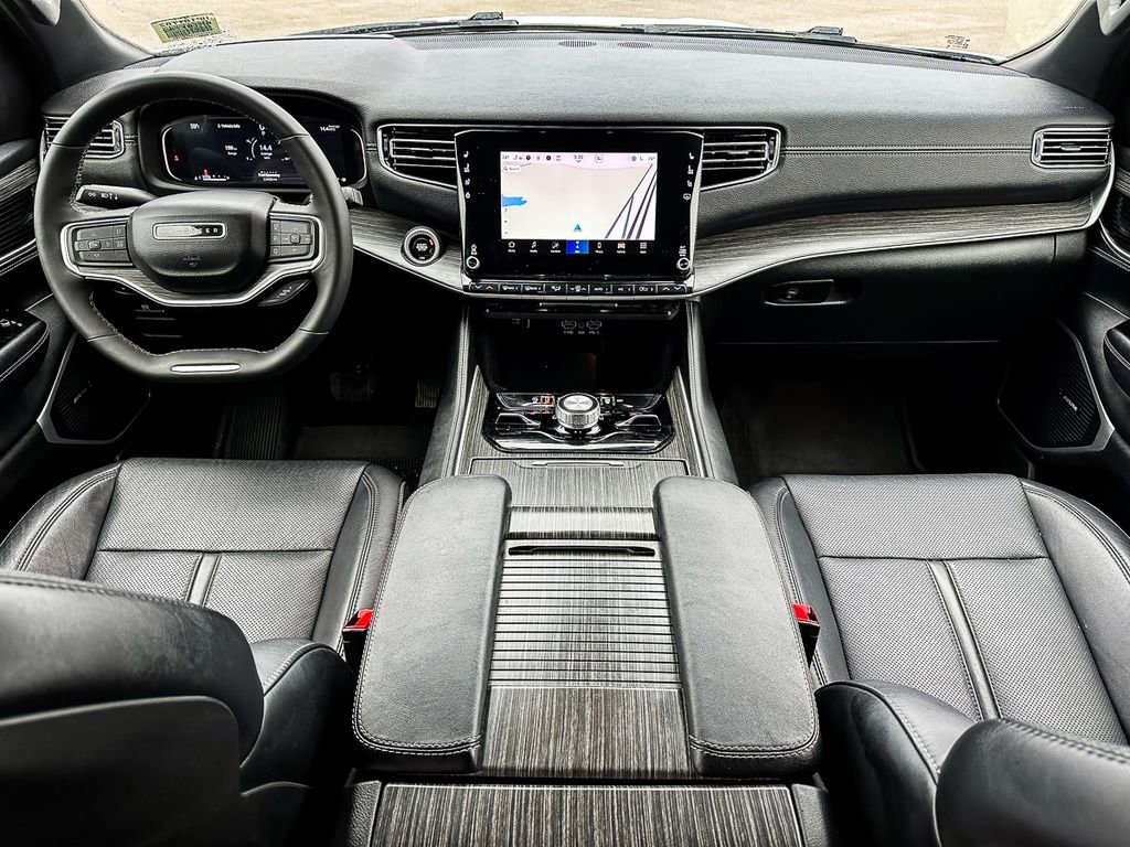 Used 2024 Jeep Wagoneer L Series III w/ Flexible Seating Group image 23