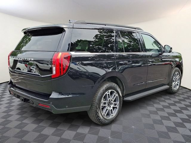 Certified 2025 Ford Expedition Active AWD/4WD image 6