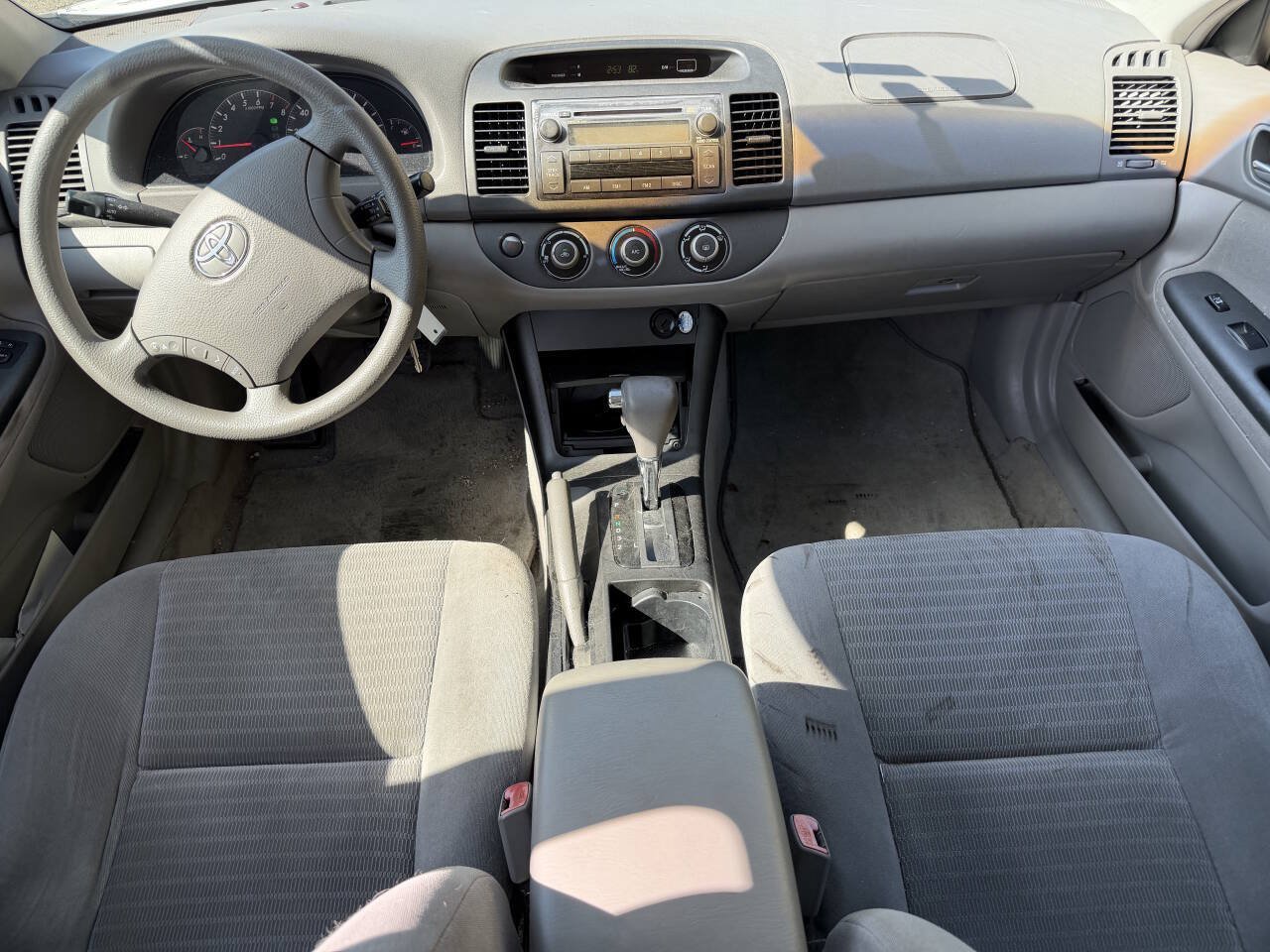 Used 2005 Toyota Camry LE FWD image 9