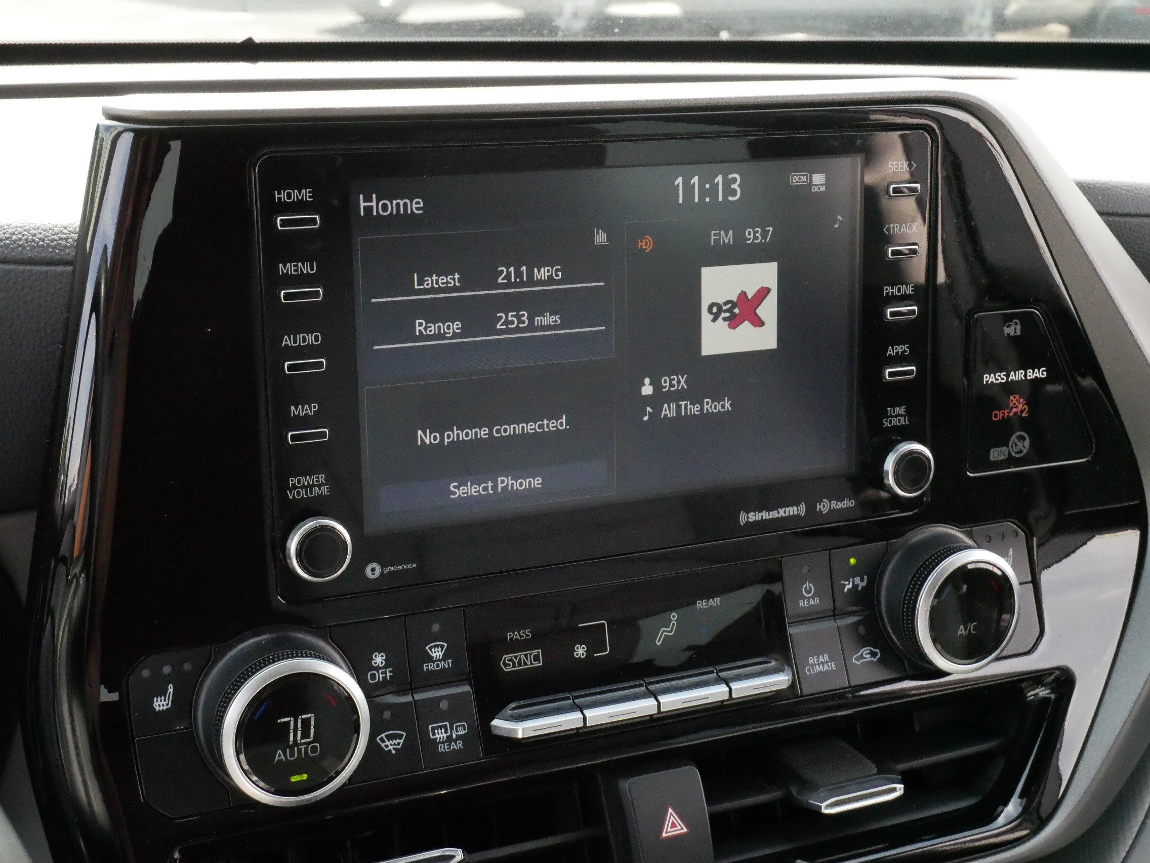 Certified 2021 Toyota Highlander XLE FWD image 22