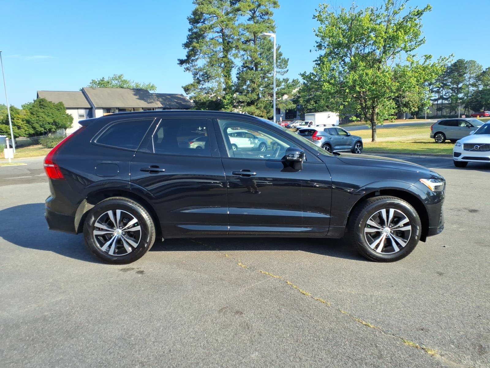 Certified 2024 Volvo XC60 B5 Core w/ Climate Package AWD/4WD image 2