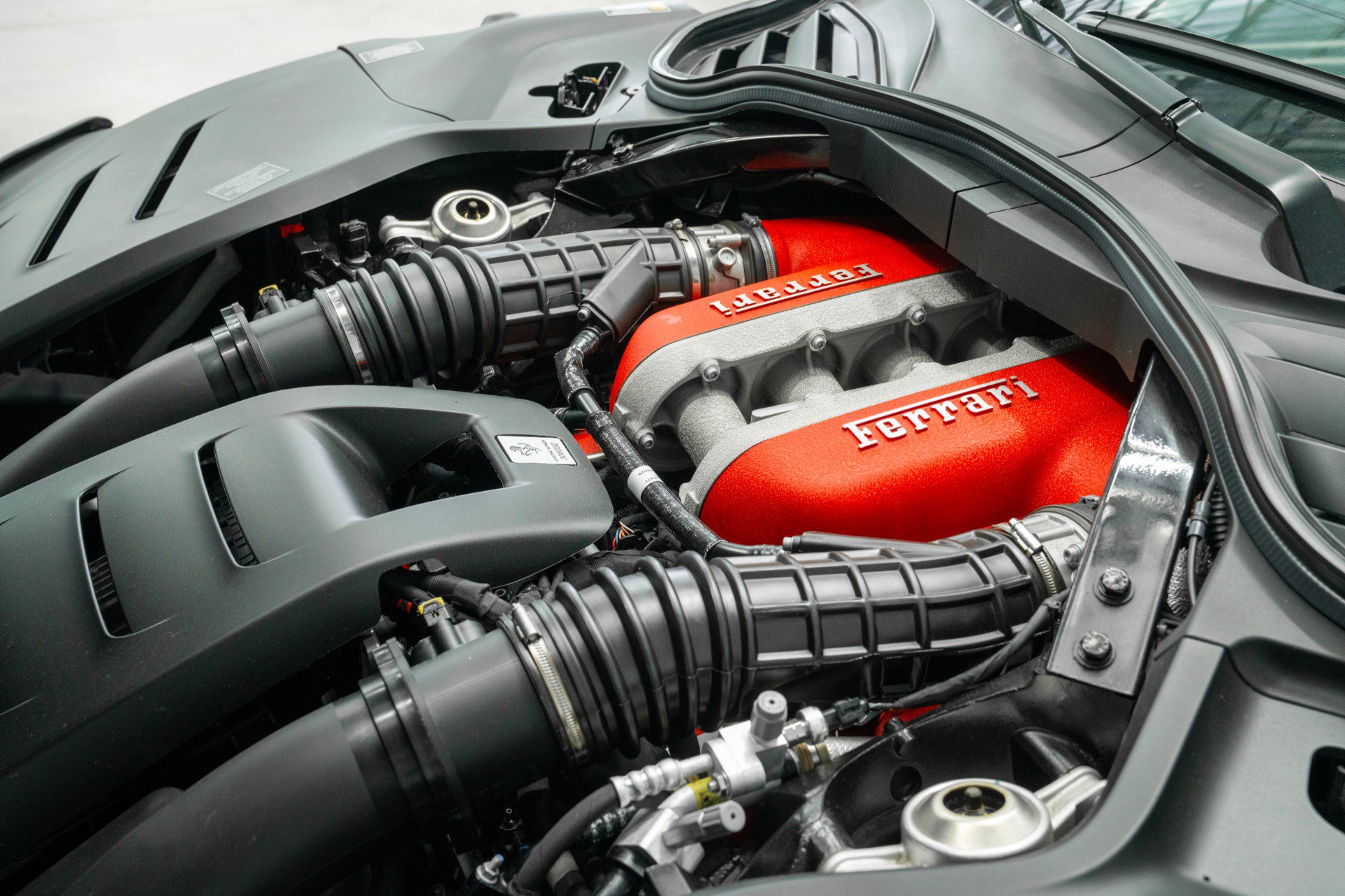 Used 2024 Ferrari Purosangue AWD/4WD image 11