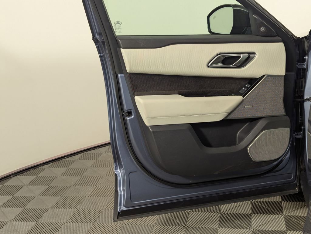 Used 2023 Land Rover Range Rover Velar S image 49