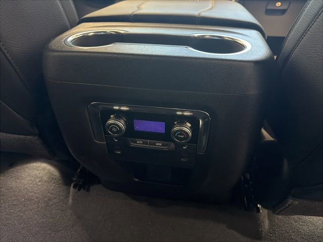 Used 2026 GMC Yukon XL Denali w/ Sun & Power Step Package image 46