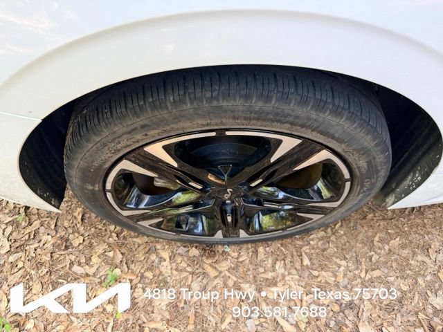 Used 2024 Kia K5 GT-Line w/ GT-Line Premium Package FWD image 12