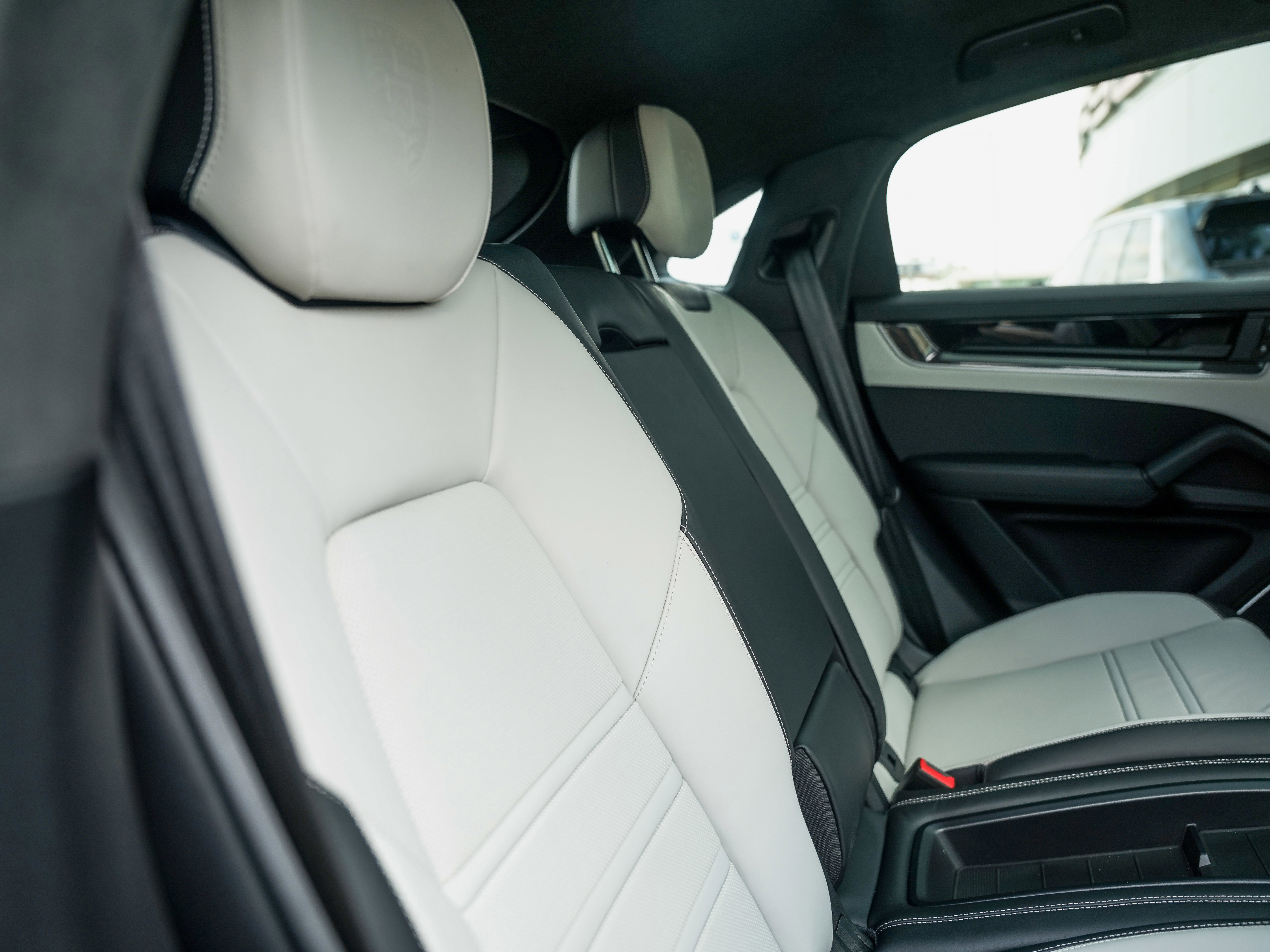 New 2026 Porsche Cayenne Turbo image 32