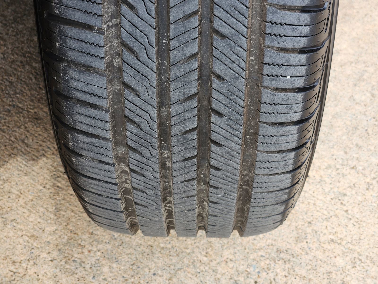 Used 2022 Toyota RAV4 XLE Premium image 15