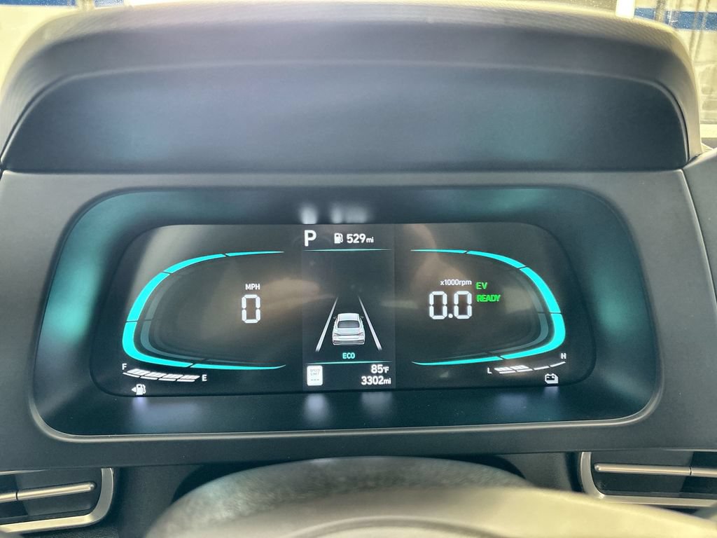 Certified 2025 Hyundai Elantra Hybrid FWD image 10