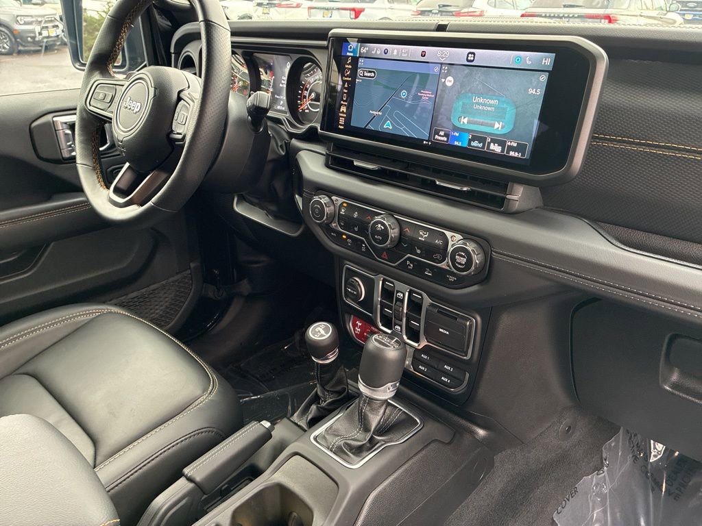 Used 2024 Jeep Wrangler Unlimited Rubicon 392 AWD/4WD image 30