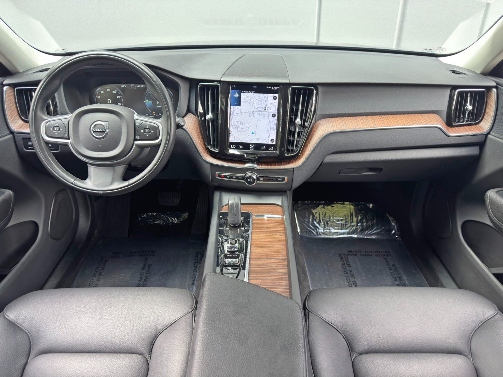 Used 2021 Volvo XC60 T8 Inscription Expression w/ Premium Package AWD/4WD image 13