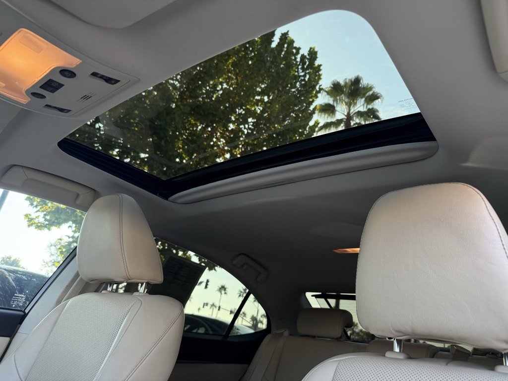 Used 2014 Lexus ES 350 image 2