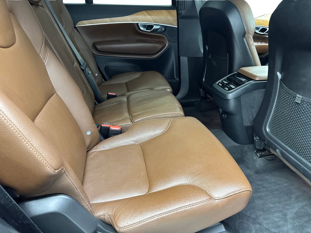 Used 2023 Volvo XC90 B6 Plus image 44