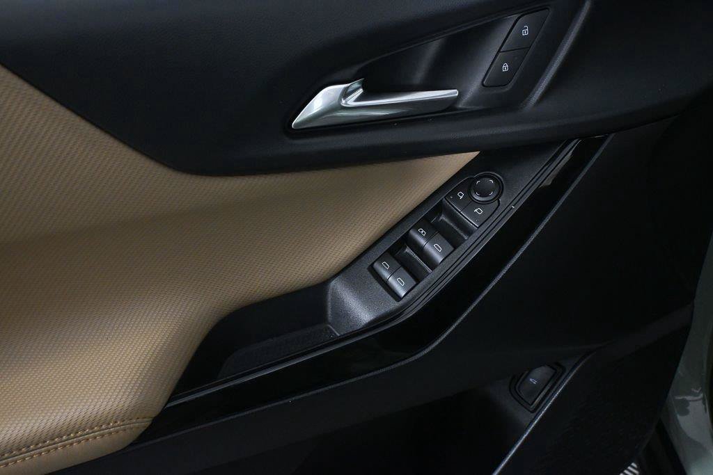 Used 2026 Chevrolet Equinox ACTIV w/ Safety and Technology Package AWD/4WD image 6