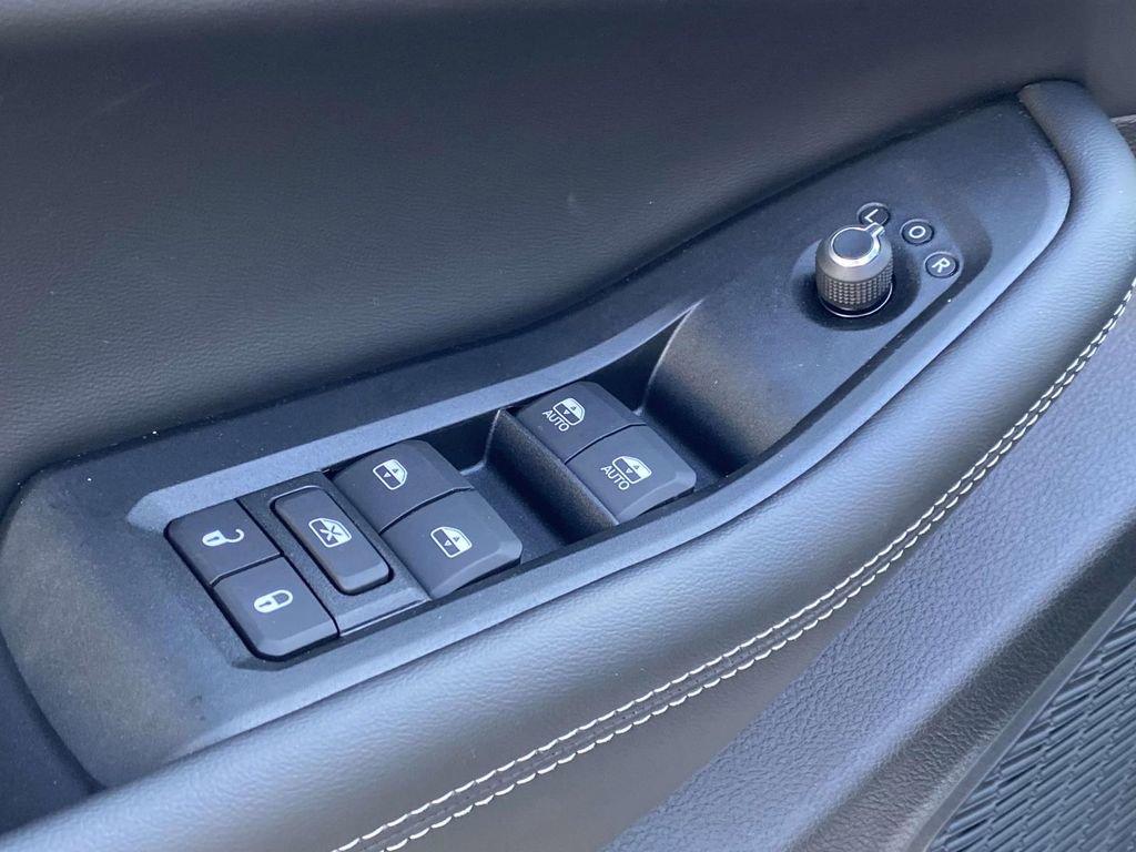 New 2026 Jeep Grand Cherokee Altitude image 39