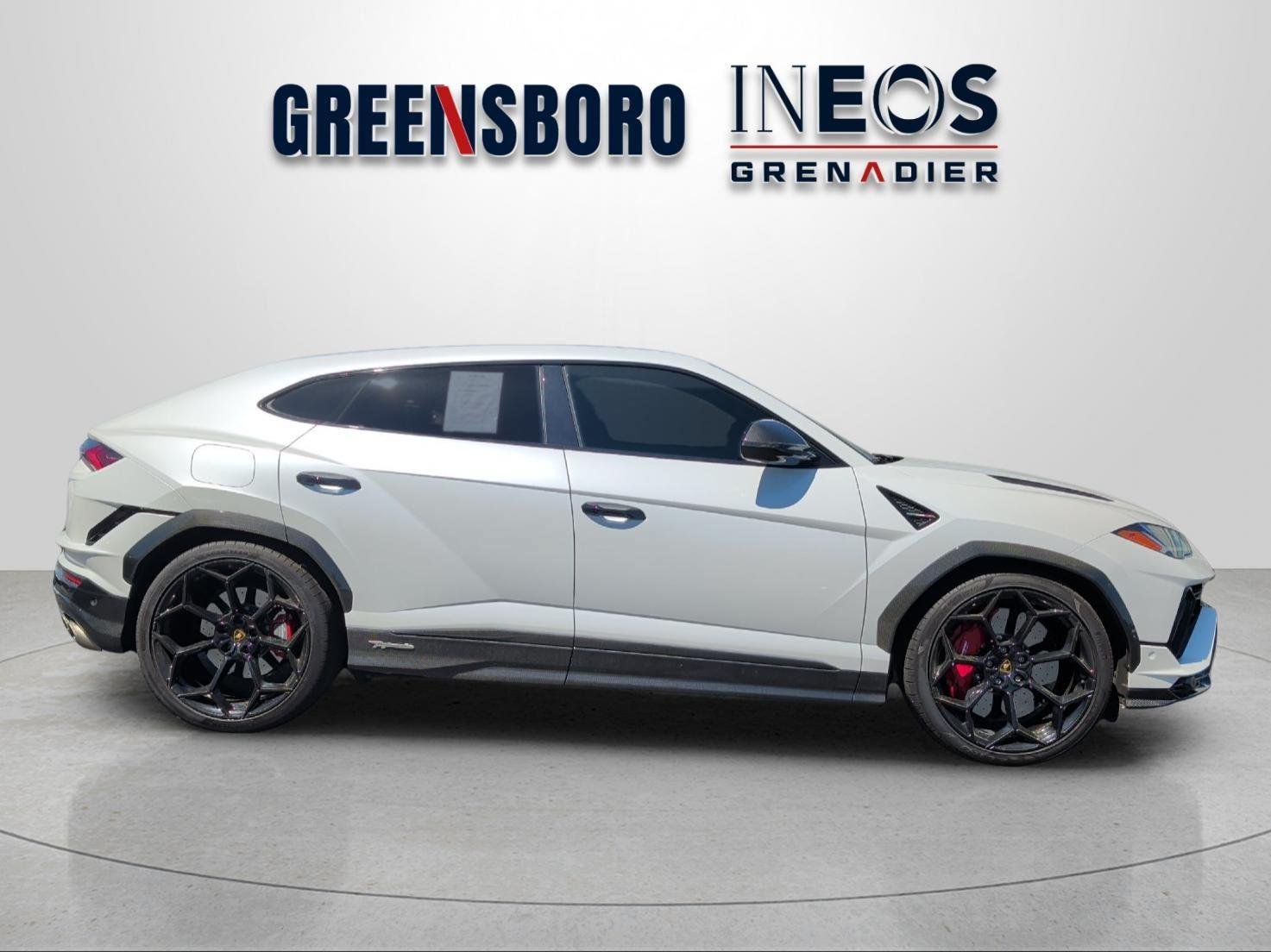 Used 2023 Lamborghini Urus Performante AWD/4WD image 6