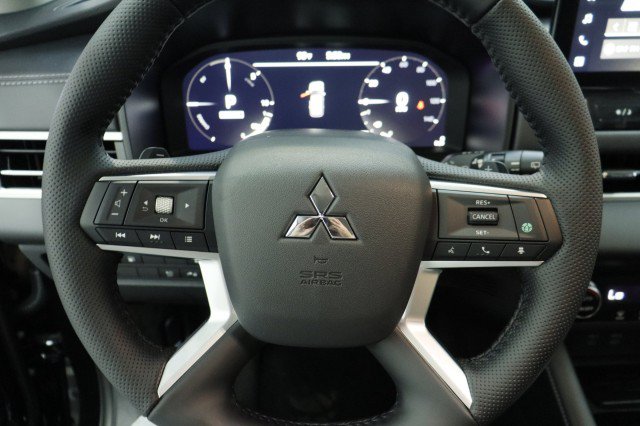 New 2026 Mitsubishi Outlander SE AWD/4WD image 8
