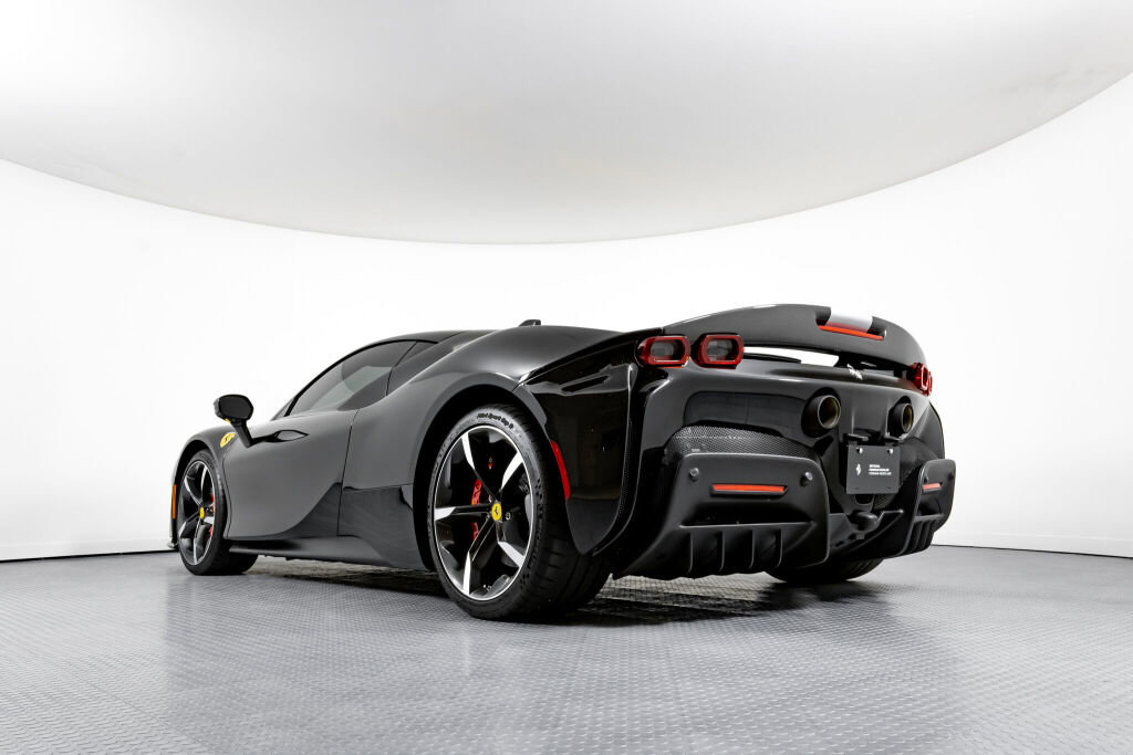 Used 2022 Ferrari SF90 Stradale image 17