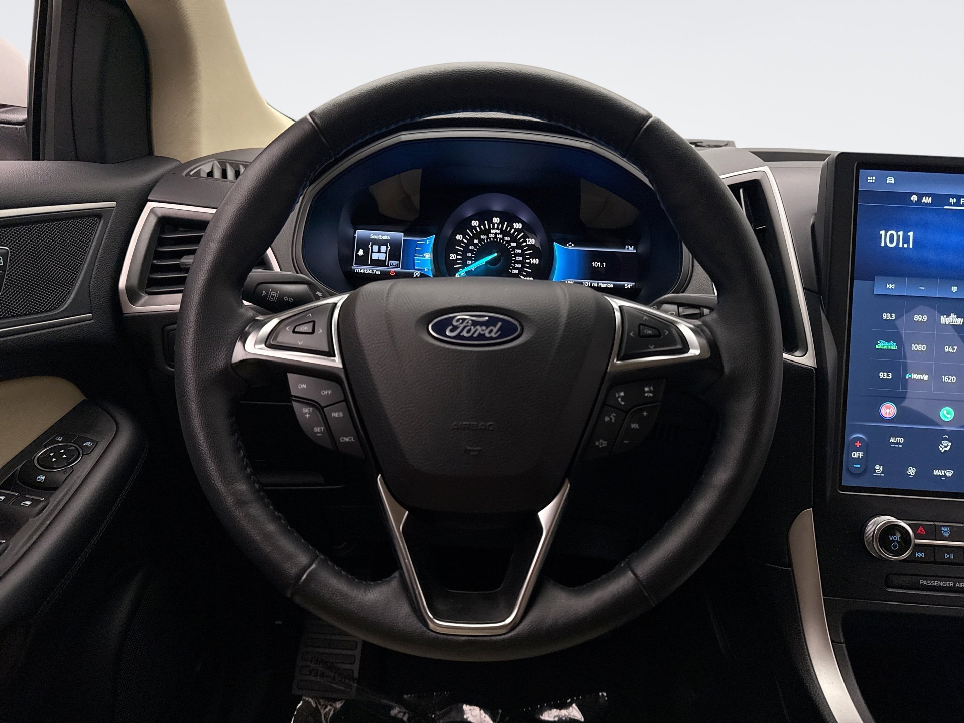 Used 2024 Ford Edge SEL w/ Convenience Package image 12