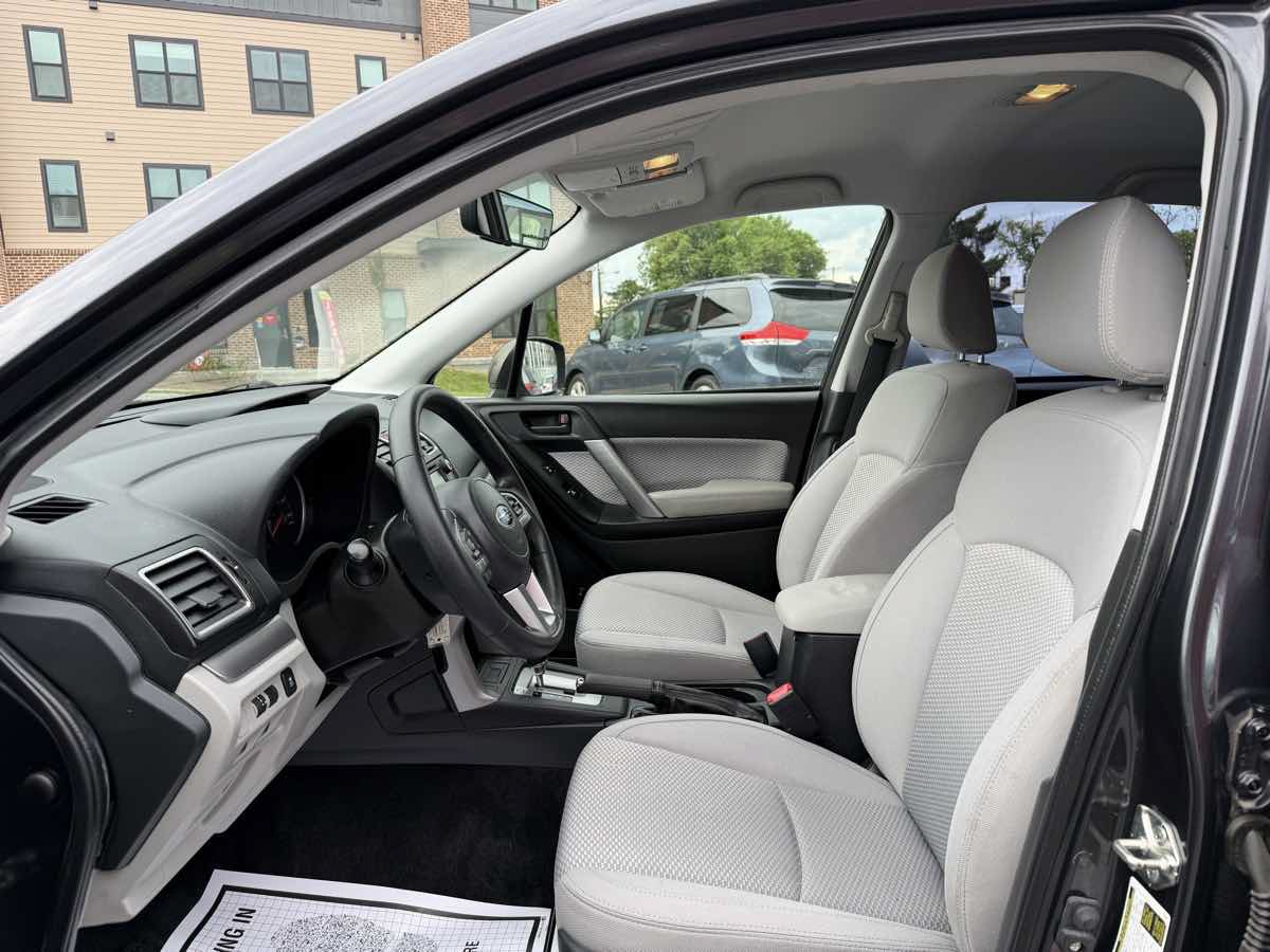 Used 2017 Subaru Forester 2.5i w/ Alloy Wheel Package AWD/4WD image 9