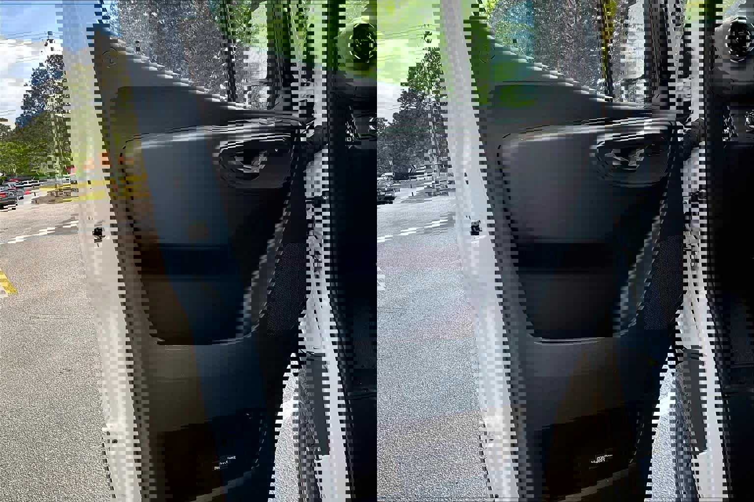 Used 2024 Mercedes-Benz Sprinter 2500 image 13