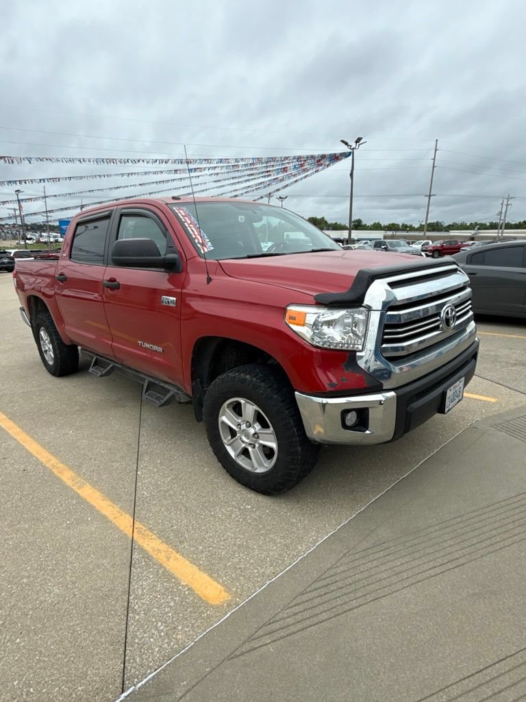 Used 2017 Toyota Tundra SR5 w/ SR5 Upgrade Package