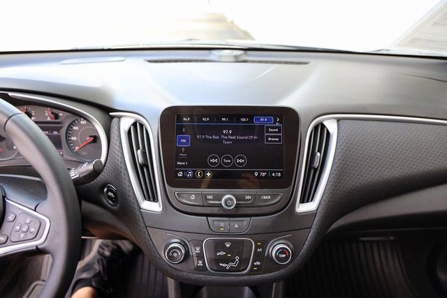 Used 2023 Chevrolet Malibu RS image 17