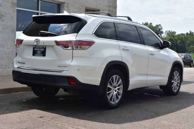 Used 2015 Toyota Highlander XLE AWD/4WD image 17