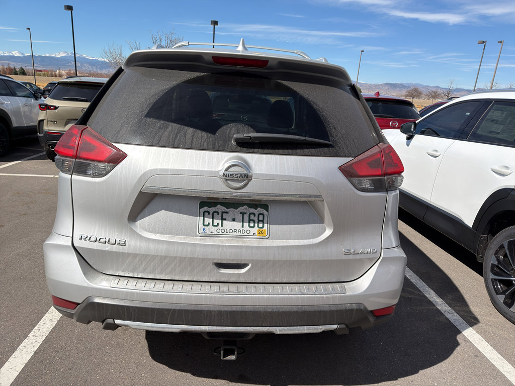 Used 2018 Nissan Rogue SL w/ Premium Package image 4
