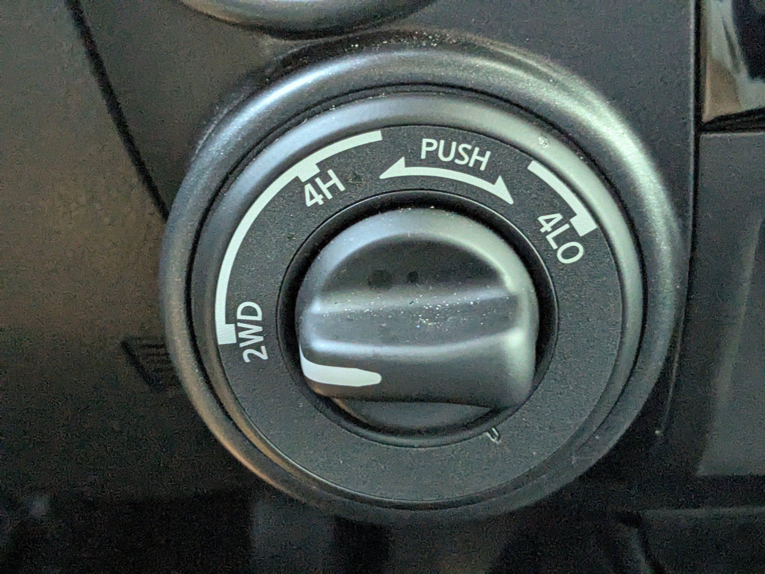 Used 2024 Nissan Titan PRO-4X w/ Pro-4x Convenience Package AWD/4WD image 25