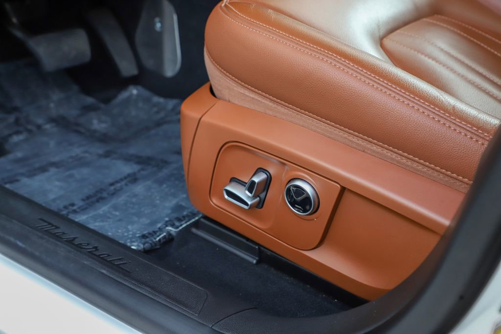 Used 2022 Maserati Levante GT image 37
