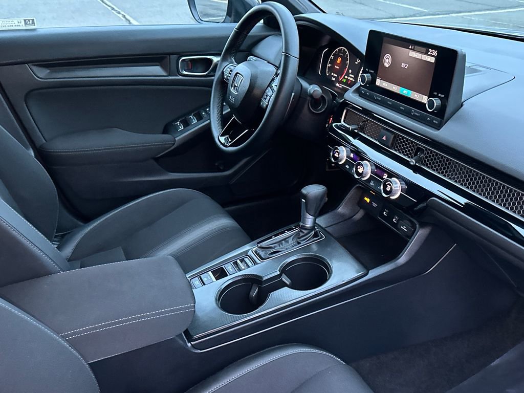 Used 2025 Honda Civic Sport image 11