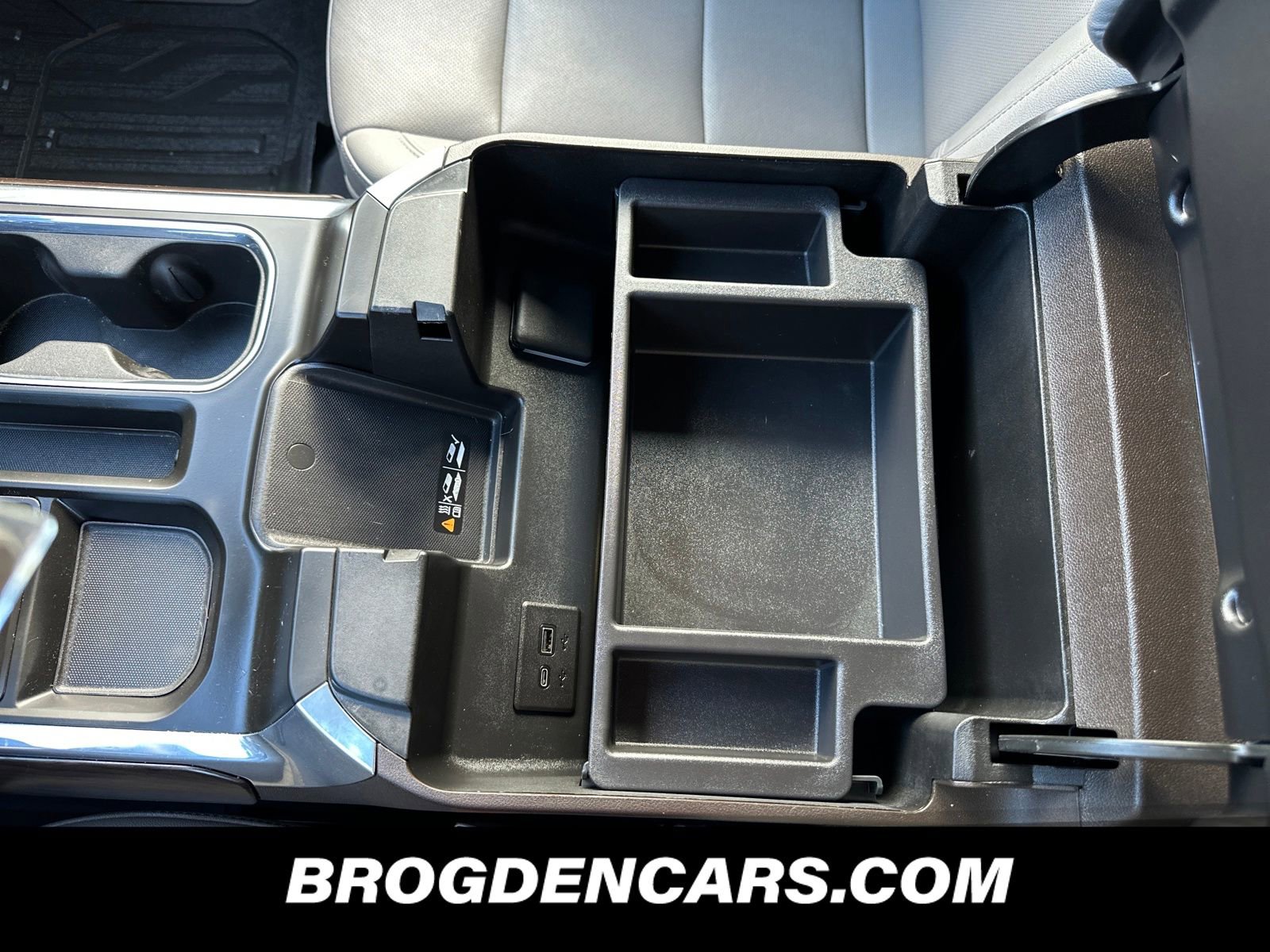 Used 2024 GMC Sierra 1500 SLT w/ SLT Premium Plus Package image 5