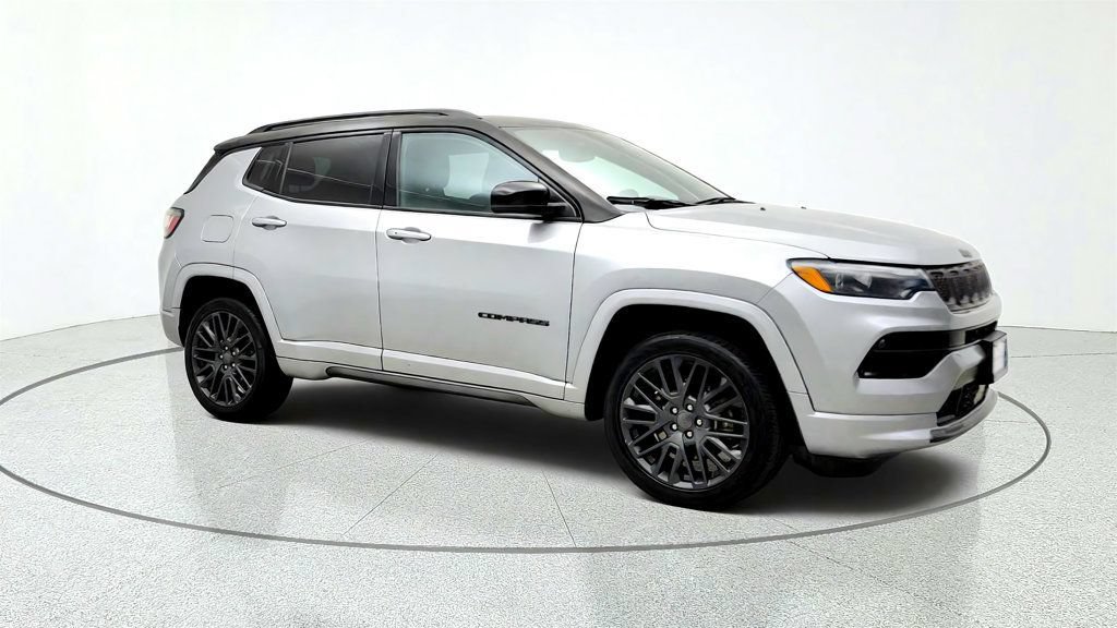 Used 2023 Jeep Compass High Altitude AWD/4WD image 3