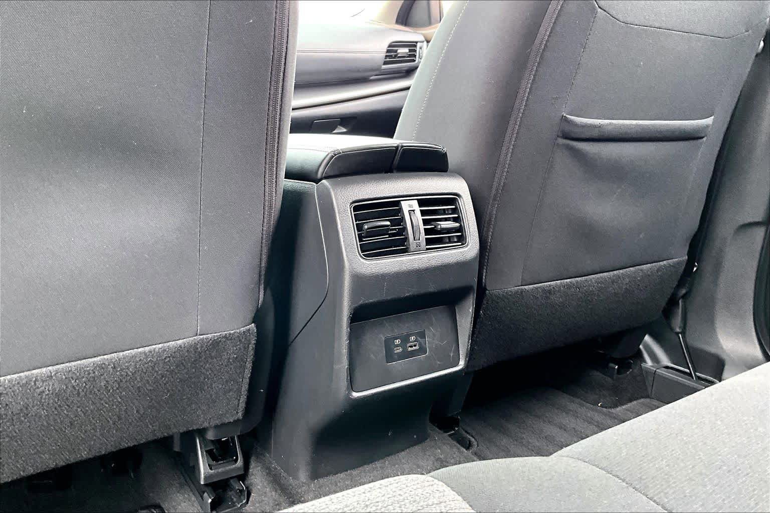 Certified 2023 Nissan Rogue SV FWD image 34